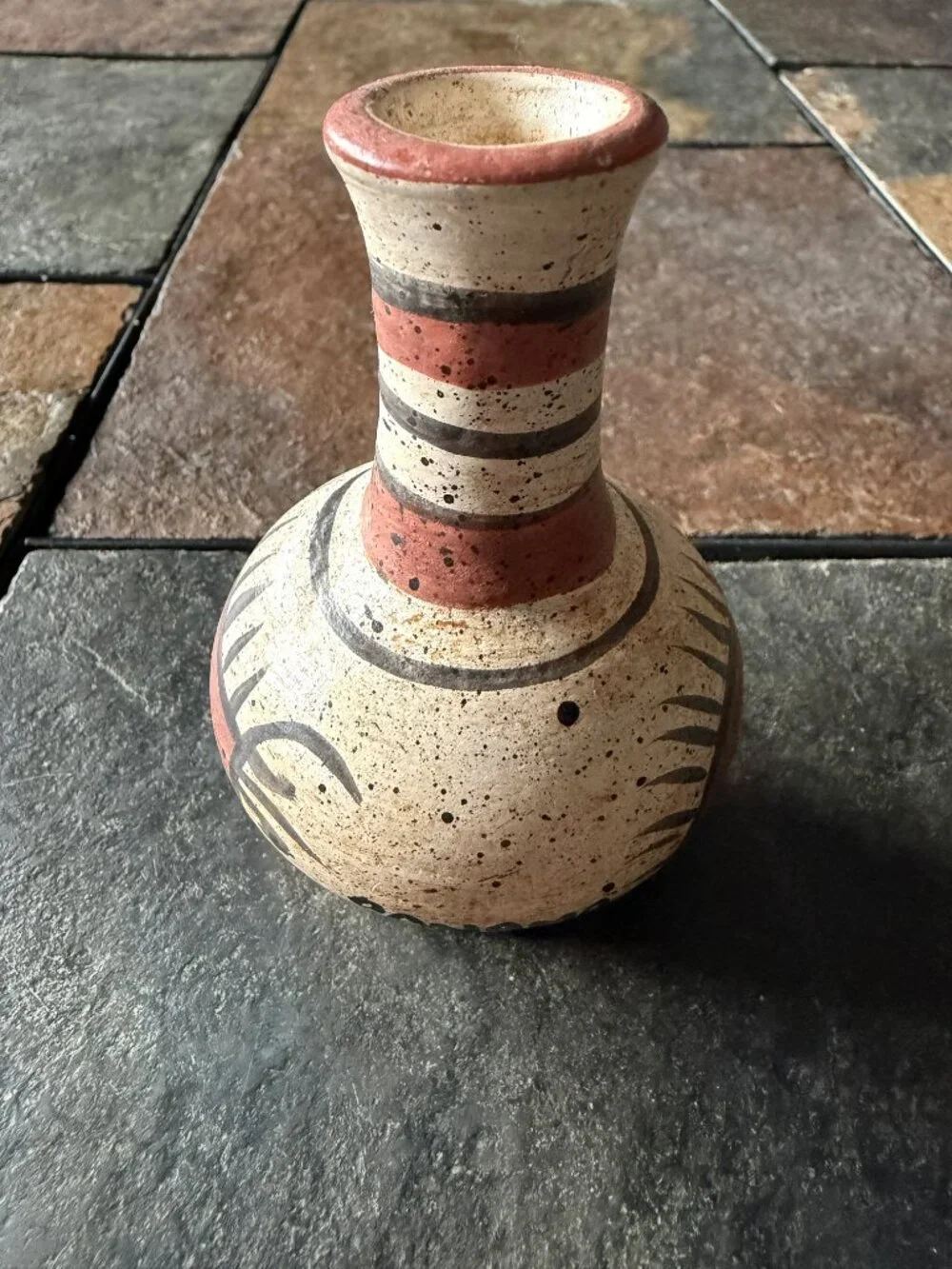 Vintage Hand-Painted Panama pottery mini bud vase 3.5” – terracotta folk art